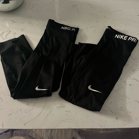 2 pair of Nike leggings - Picture 1 of 3